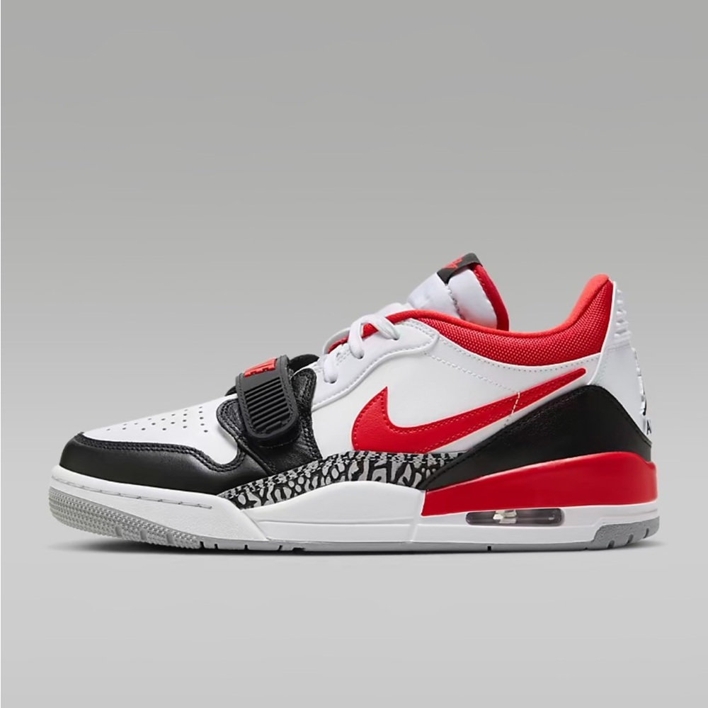 Air Jordan Legacy 312 Low - Boys Size 5.5